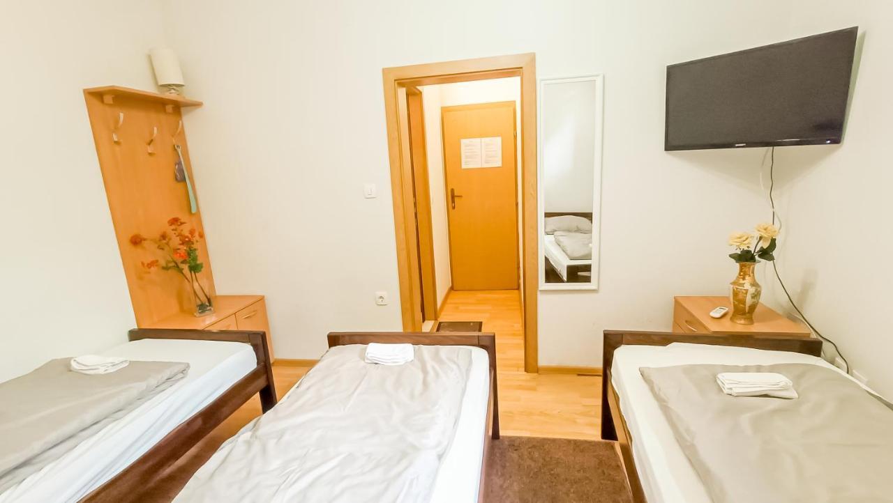 Bascarsija Guesthouse - Private Bath, Tv & Aircon 사라예보 외부 사진